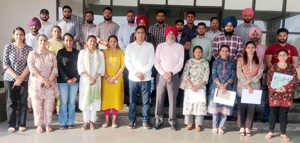 Capacity Building Training for Veterinary Officers on Antimicrobial Resistance Containment